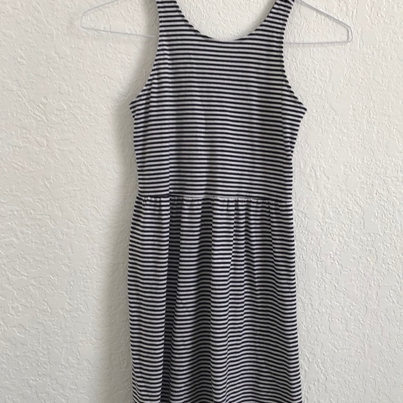Black And White Striped Dress - Picture 4 of 4